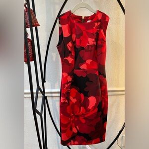 Darling red geometric floral patterned dress!
